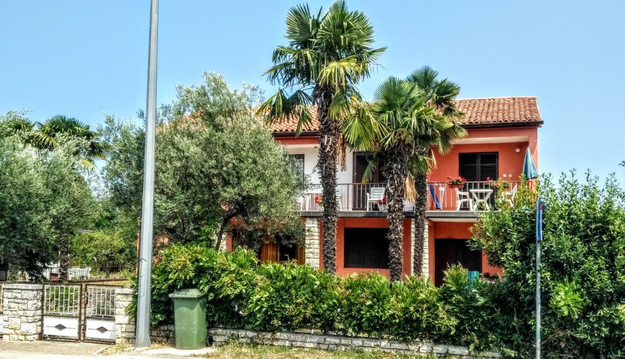 Appartamento Apartman Maslina Porec Esterno foto