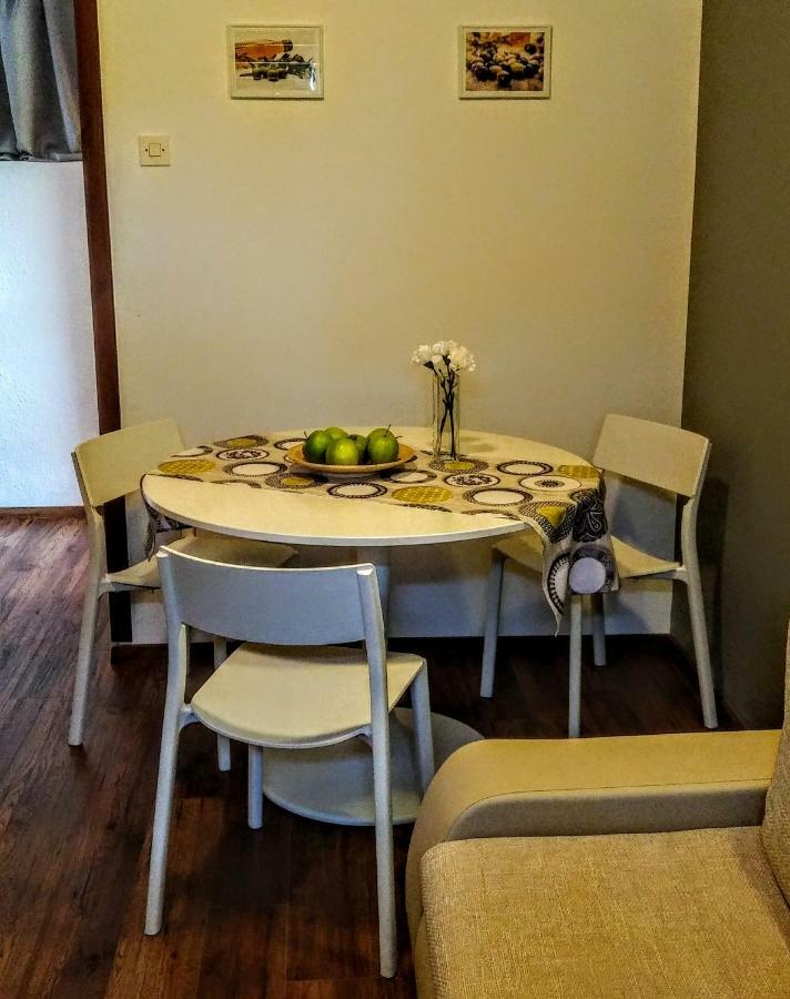 Appartamento Apartman Maslina Porec Esterno foto